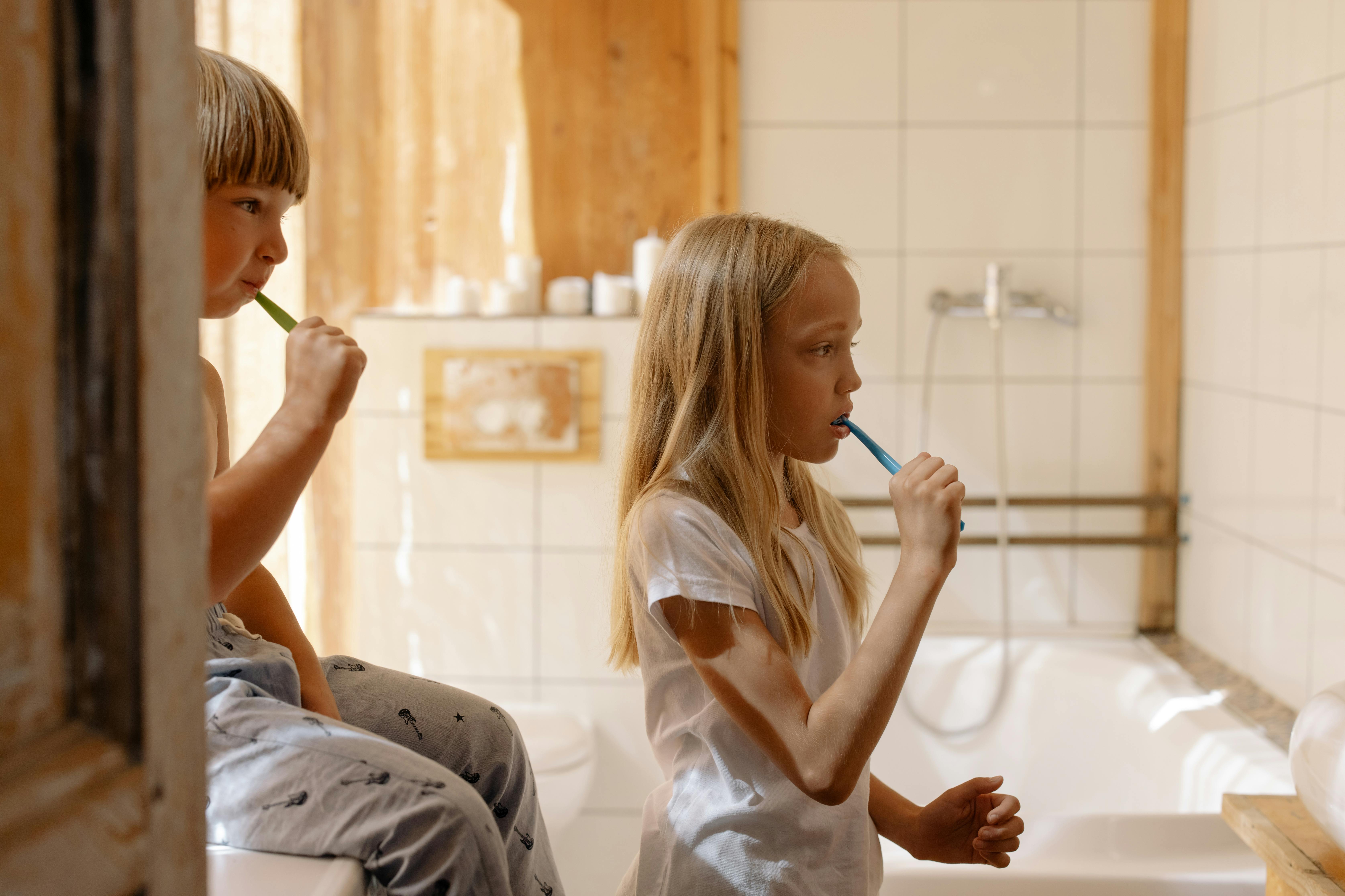 Sfaturi pentru copii: Cum să protejăm dinții de lapte și permanenți